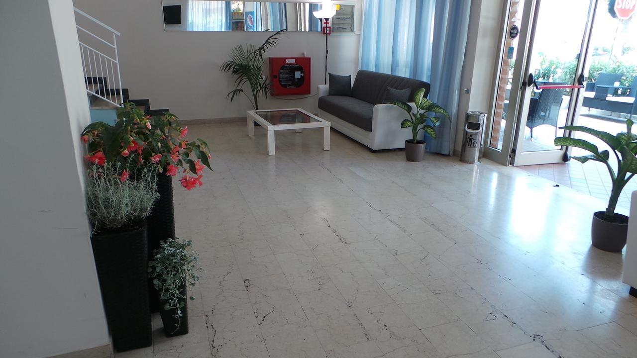 Hotel Cimarosa Riccione Luaran gambar