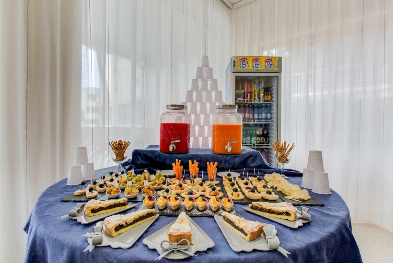 Hotel Cimarosa Riccione Luaran gambar