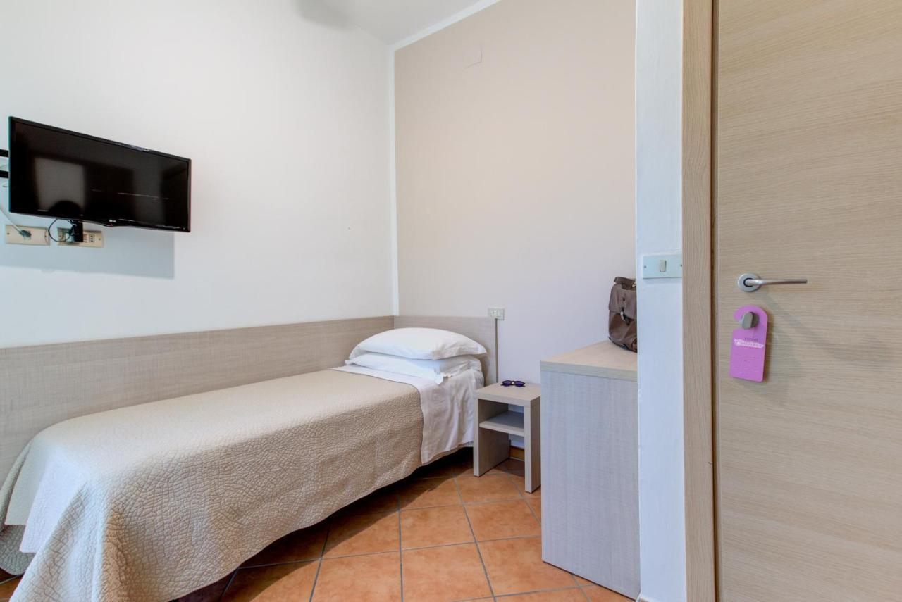 Hotel Cimarosa Riccione Bilik gambar